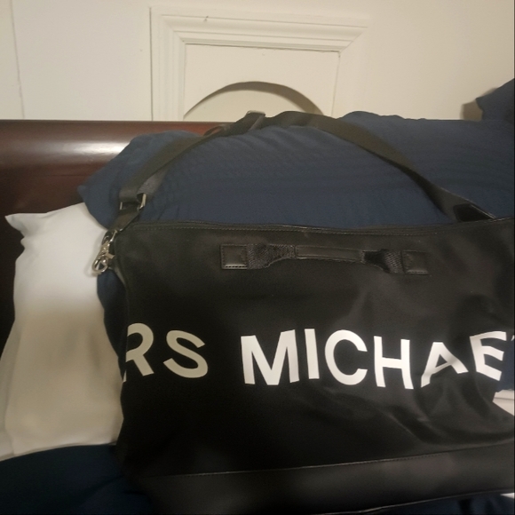 Authentic Michael Kors purse